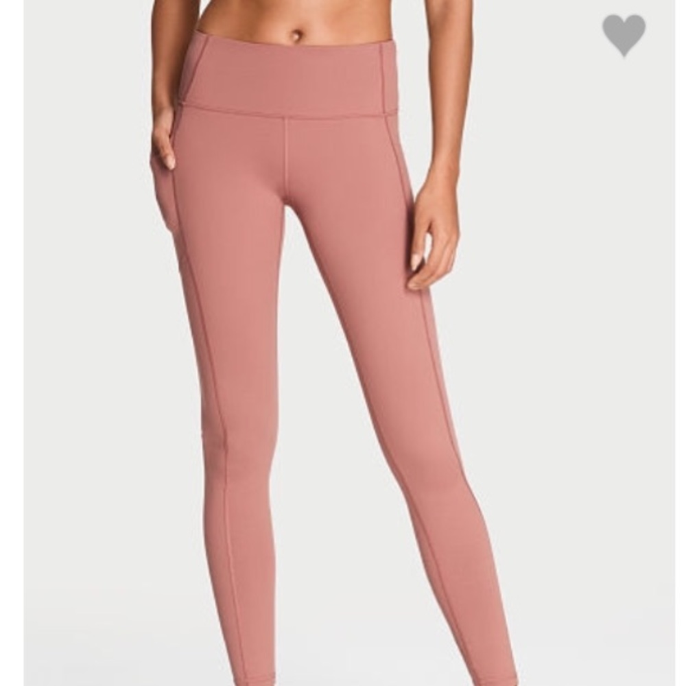 Knockout by Victoria Sport Pocket Tight